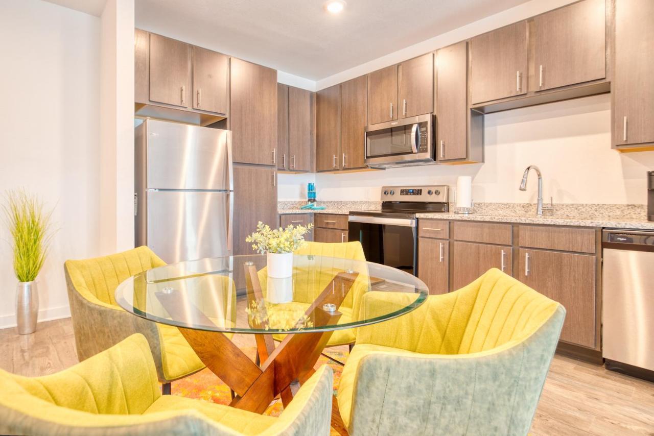 Luxe One Bedroom Apartment With Balcony Ґейнсвілл Екстер'єр фото